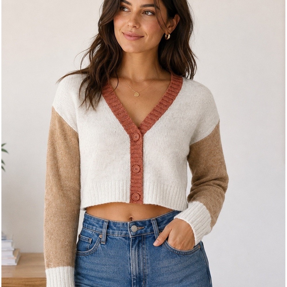 NWT American Eagle Cropped Cardigan Sweater Women M Wool Blend 2-Tone V-Neck NEW